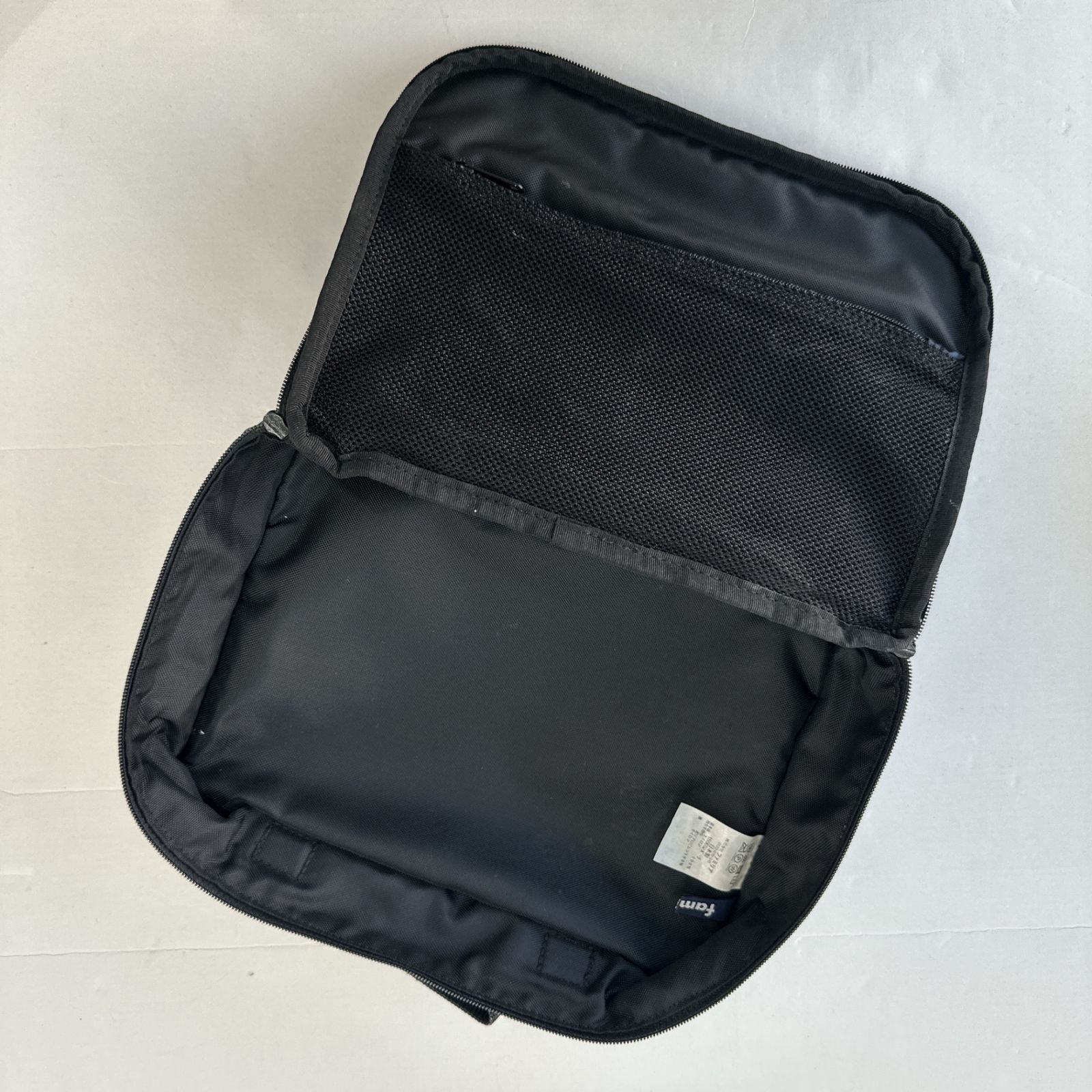 ファミリア おむつポーチ ネイビー×グリーン - メルカリ