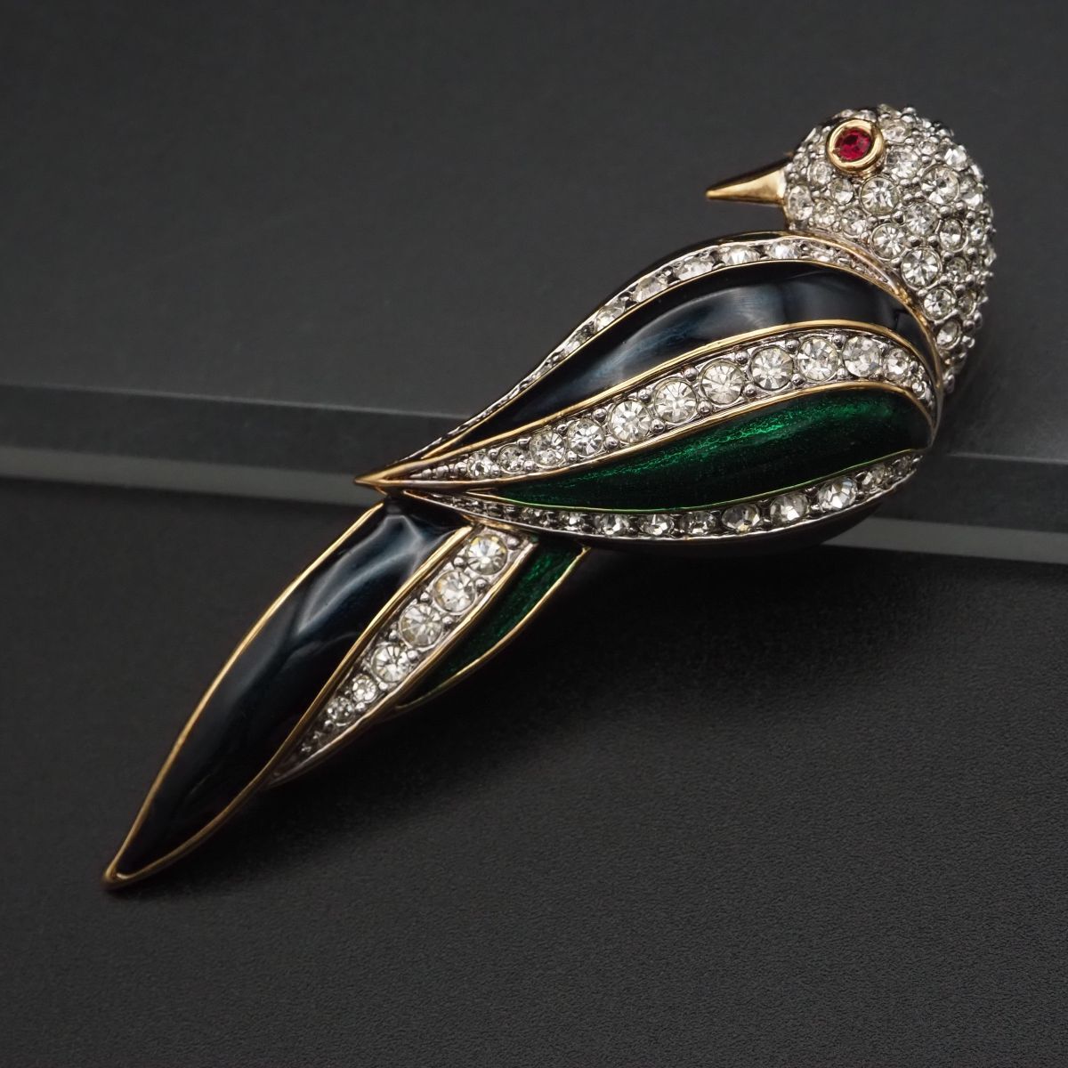 ドーラン　ヴィンテージ 鳥のブローチ J414 ドーラン D'ORLAN ブローチ 鳥 バード グリーン ネイビー