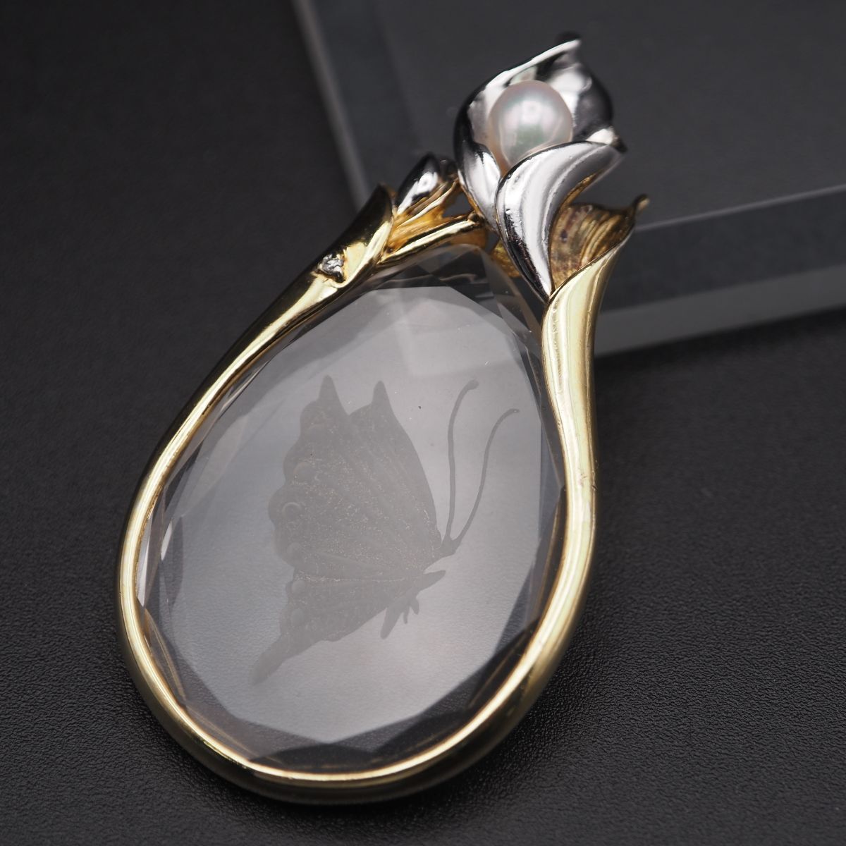 J 229 IEI クリスタルガラス 淡水真珠 パール ダイヤモンド 925刻印 ペンダント トップ インタリオ彫刻 デザイン シルバー チャーム ヘッド