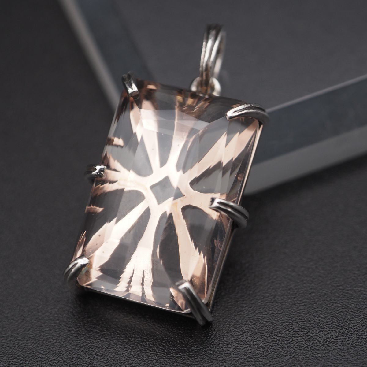 J614 アガット agete SILVER刻印 ペンダント トップ 水晶 デザイン