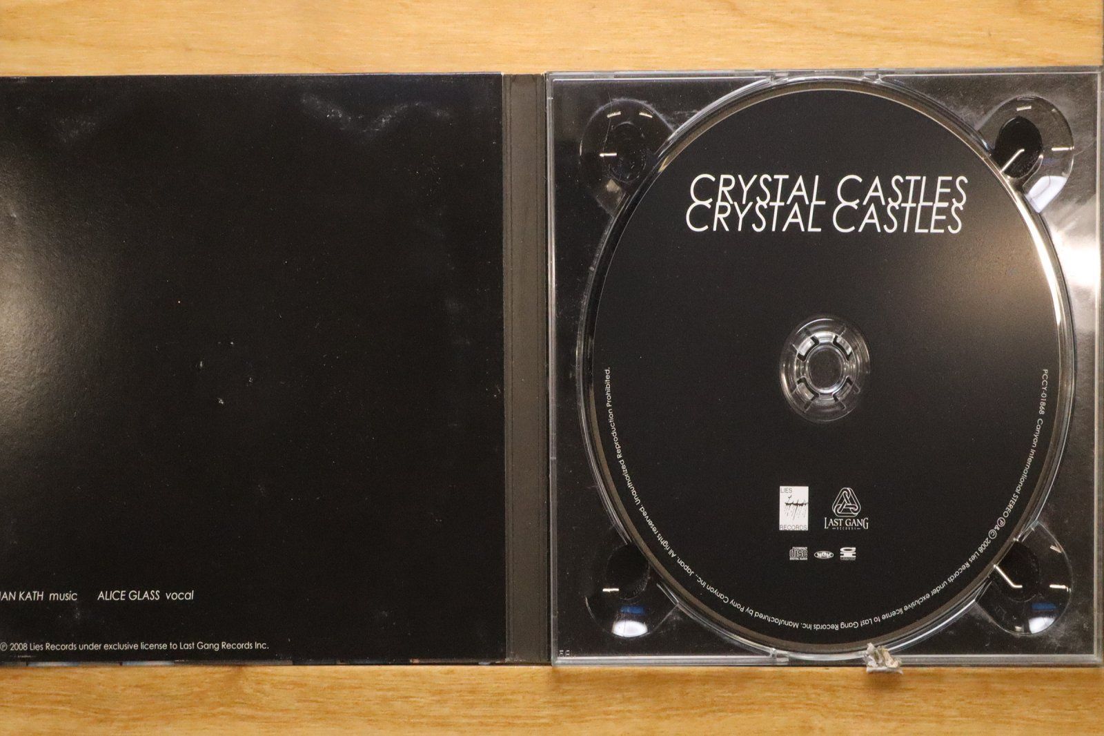 国内盤CD☆クリスタル・キャッスルズ/Crystal Castles□ CRYSTAL