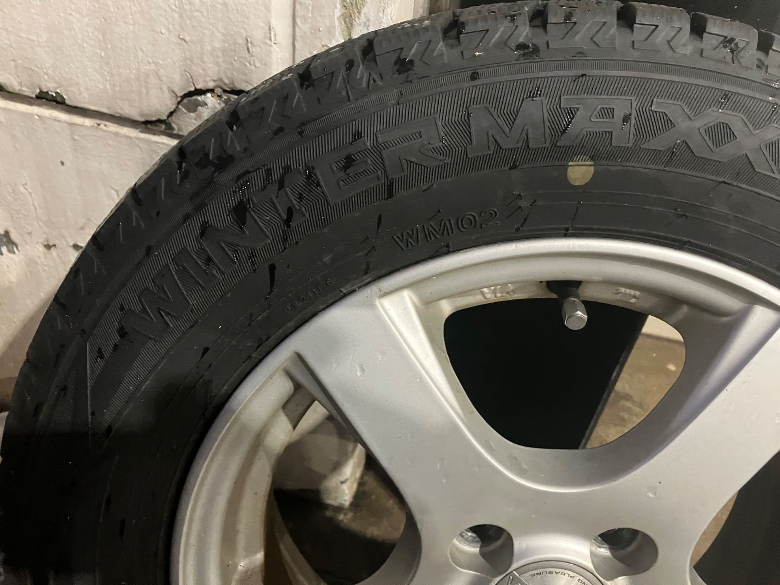 スタッドレス4本 ヴィッツなど