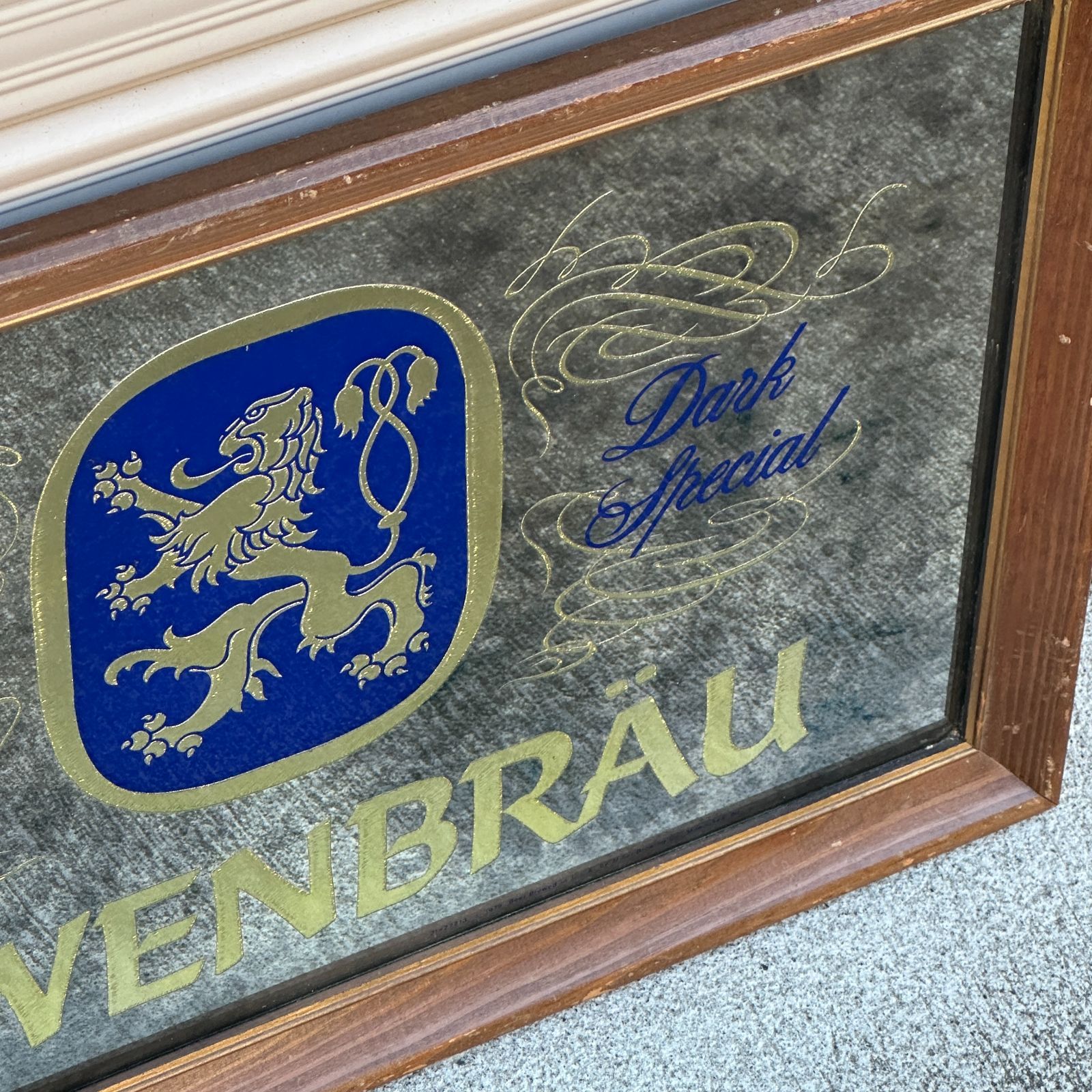 LOWENBAU(レーベンブロイ) パブミラー - メルカリ