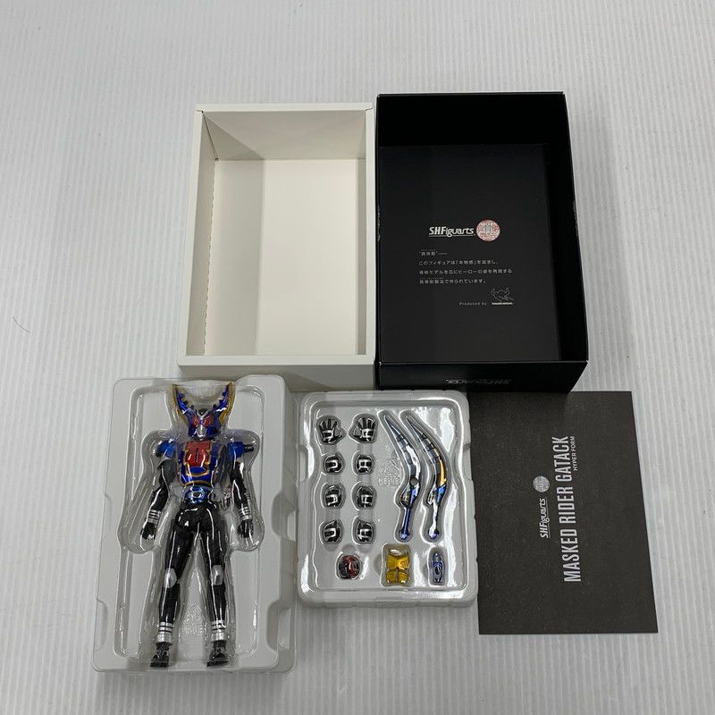 ジャンク品】 バンダイ S.H.Figuarts 真骨彫製法 仮面ライダーガタック