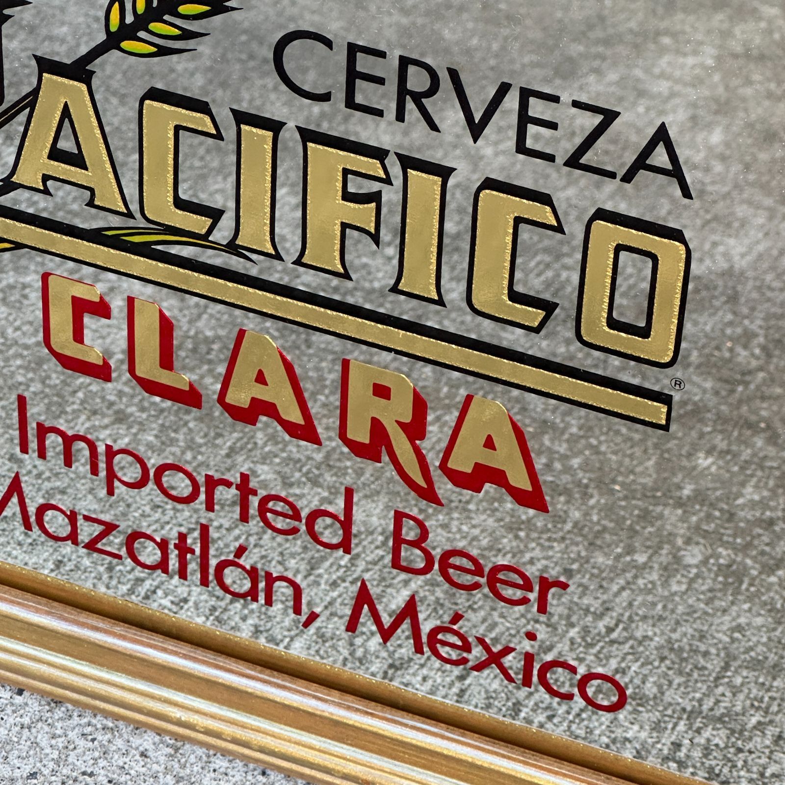 CERVEZA PACIFICO(セルベサ・パシフィコ) パブミラー - メルカリ