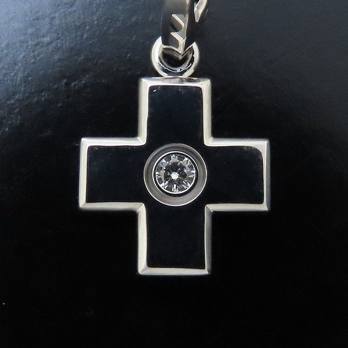 CARTIER カルティエ クロス チャーム ペンダントトップ 1Pダイヤモンド