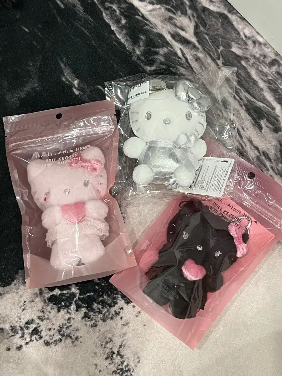 フィリミリ ハローキティ 天使と悪魔 キーホルダー シルバー 3種セット