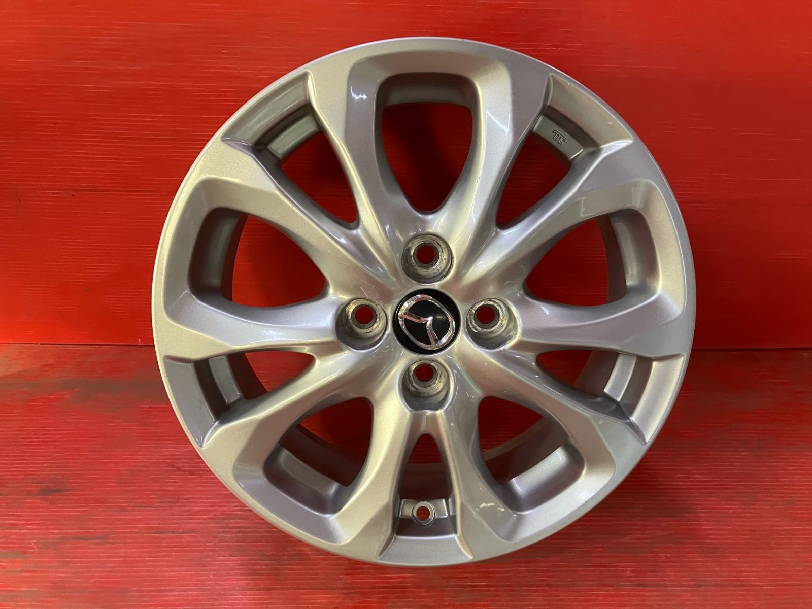 ホイール 15 x 5 40 100 4 H マツダ DJ系デミオ 4本SET