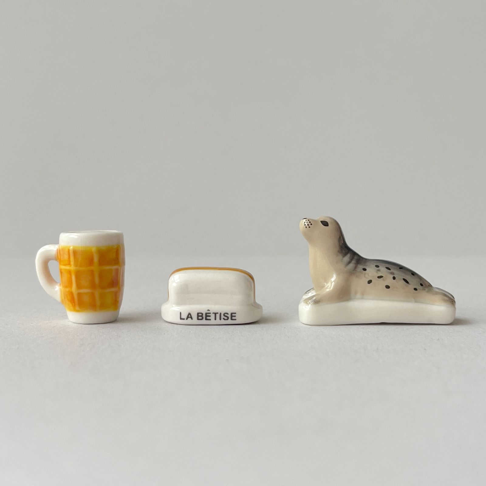 フェーヴ 北フランスへの旅 フランス フェーブ ミニチュア陶器 - メルカリ