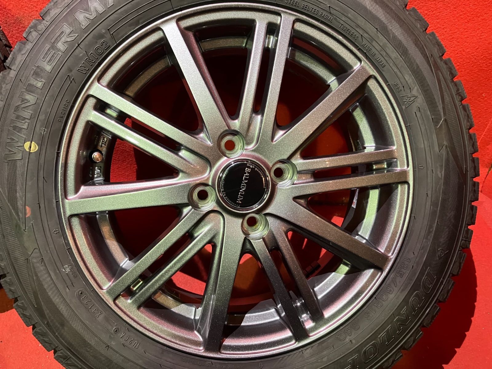 スタッドレスタイヤホイールセット 185 60 R 15 DUNLOP WM 02 x 5 42 100 4 H 社外 バルミナ 4本SET