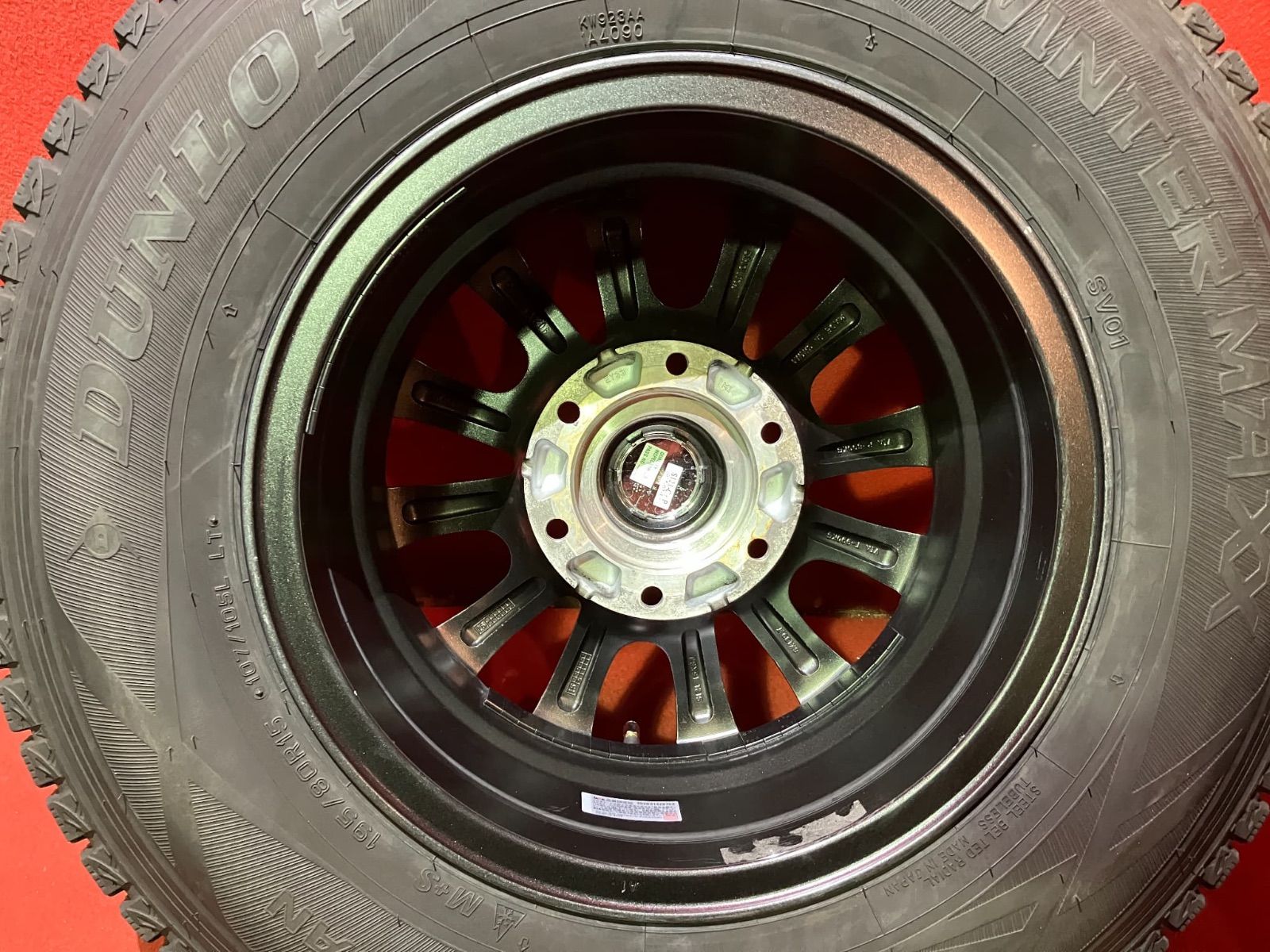  スタッドレスタイヤホイールセット 195 80 R 15 107 105 DUNLOP SV 01 x 6 0 33 139 7 H hub mm 社外 KAZERA 300 4本SET 15インチ タイヤ ホイールセット
