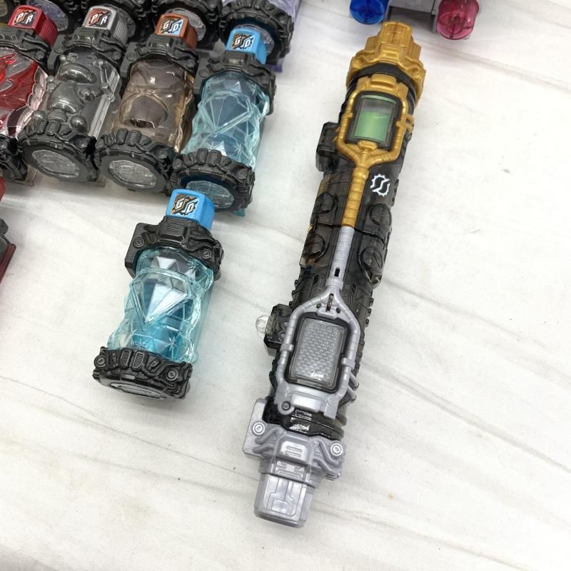 中古】現状品)仮面ﾗｲﾀﾞｰﾋﾞﾙﾄﾞ ﾌﾙﾎﾞﾄﾙｾｯﾄ(22本+ｽﾊﾟｰｸﾘﾝｸﾞ+ﾌﾙﾌﾙﾗﾋﾞﾀﾝ)[91