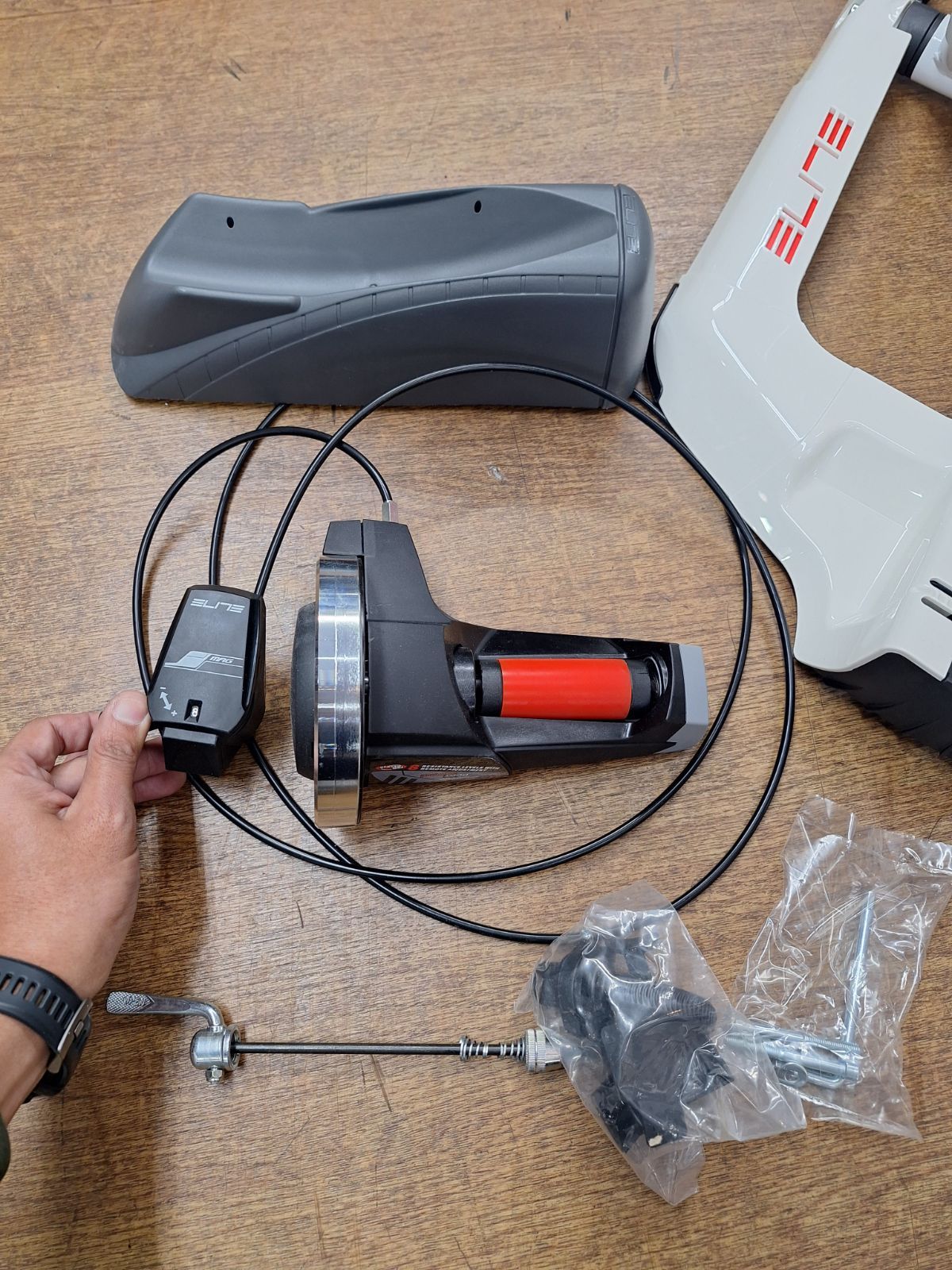 ELITE QUBO POWER MAG SMART B+ サイクルトレーナー ELITE B+