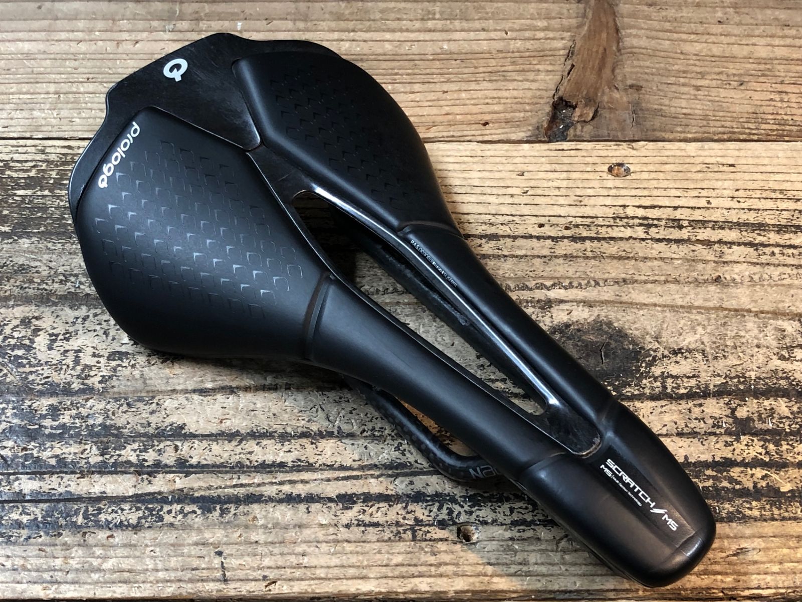 JN 575 プロロゴ prologo SCRATCH M 5 サドル 黒 NACK レール