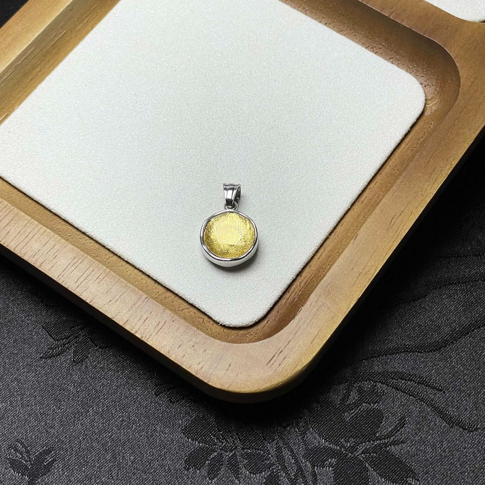 EU製 定価11万円 ROBEAN ゴールドギベオン隕石 ジェパラメテオライト 六芒星ペンダント 月 パワーストーン 天然石 プレゼント 14 1 7 2 mm ZB 9798