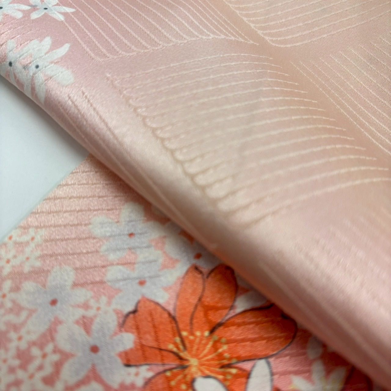 小紋 飛び柄 裄65.5 花柄の染め 正絹 着物 MK-1950 - メルカリ