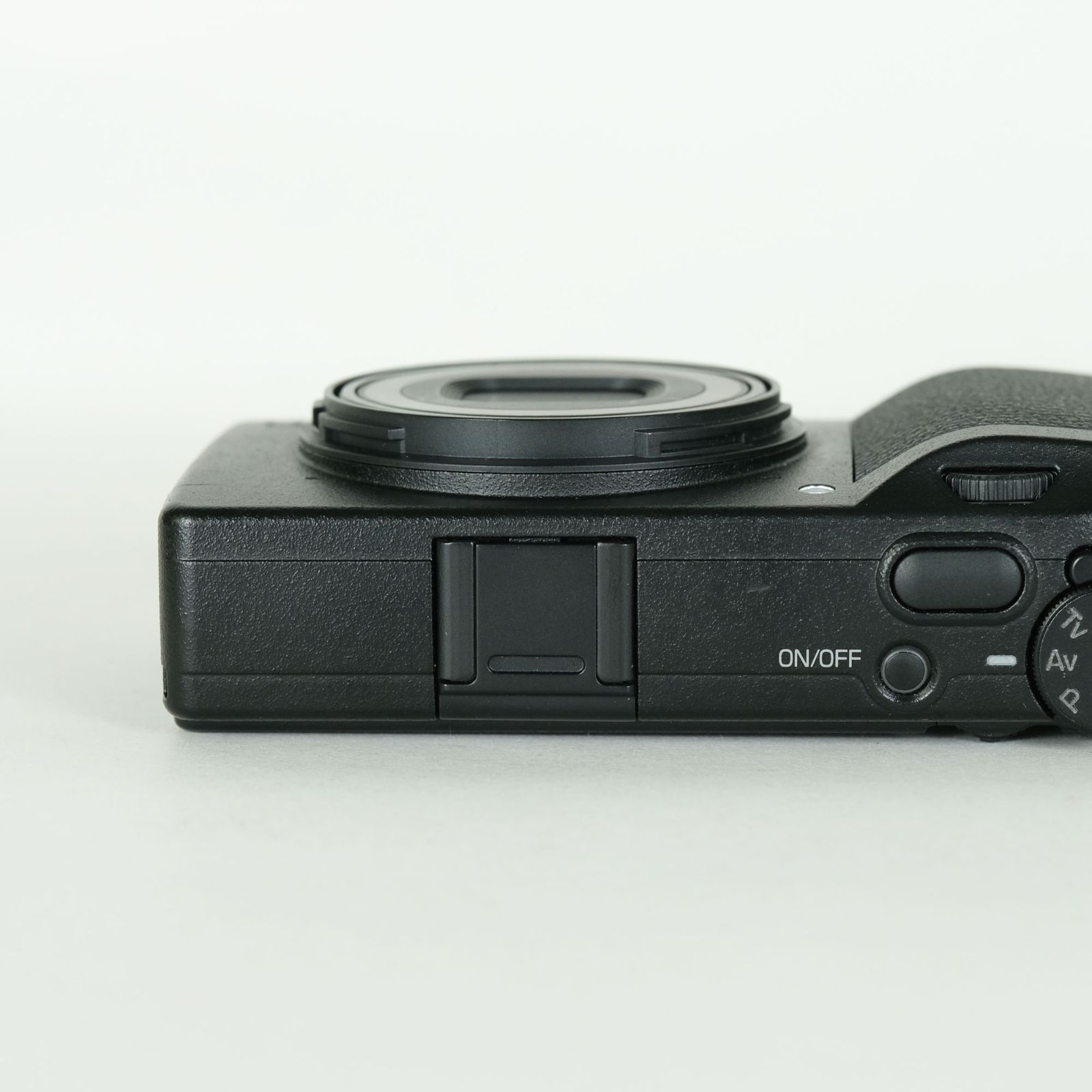 美品 | バッテリー2個付] RICOH GR III | コンパクトデジタルカメラ