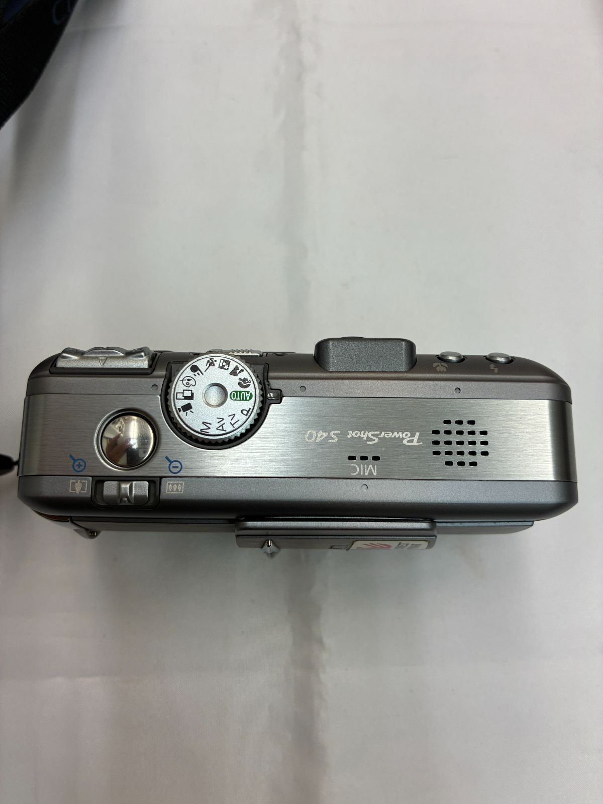 N【ジャンク品】Canon PowerShot s40 4 MPデジタルカメラW / 3 x光学