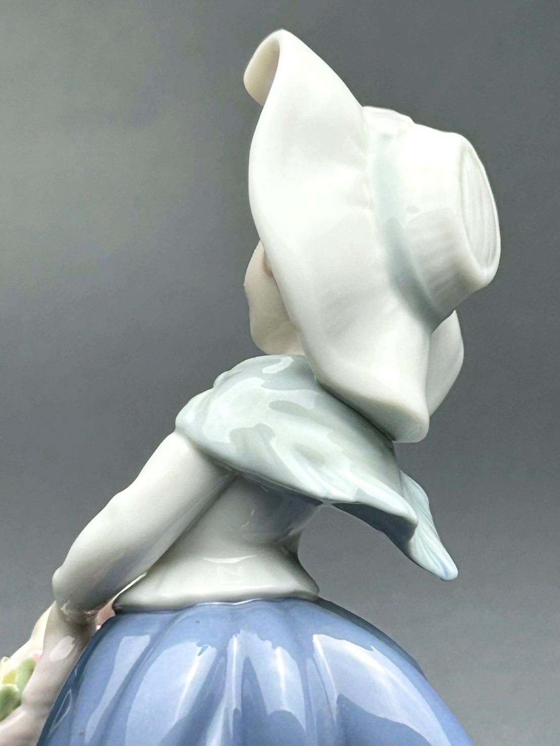 幽玄】LLADRO リヤドロ「きれいな花ばかり」フィギュリン 犬 陶器人形