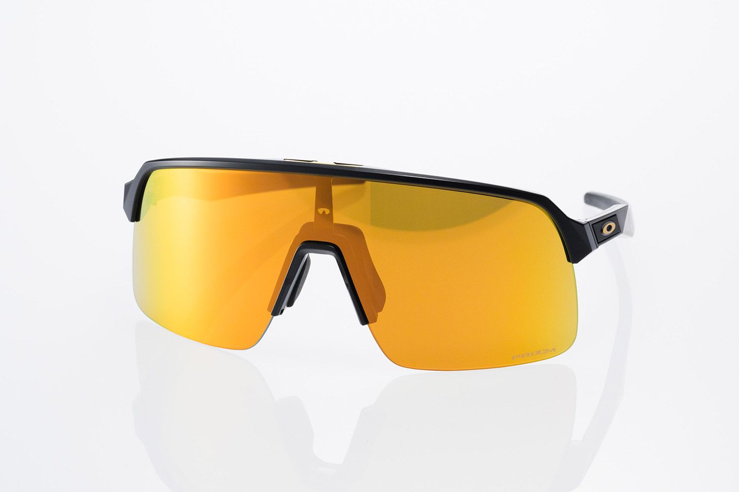 OAKLEY SUTROに限定カラー「SHIFT SPIN」コレクションが登場