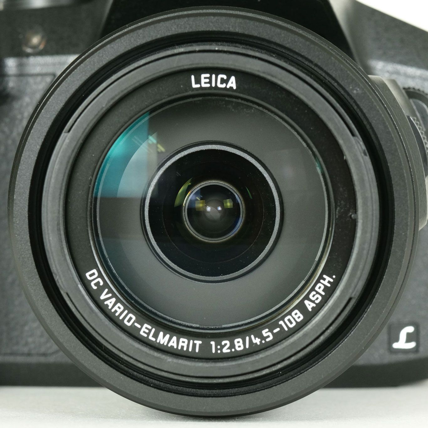 コンパクトデジタルカメラ