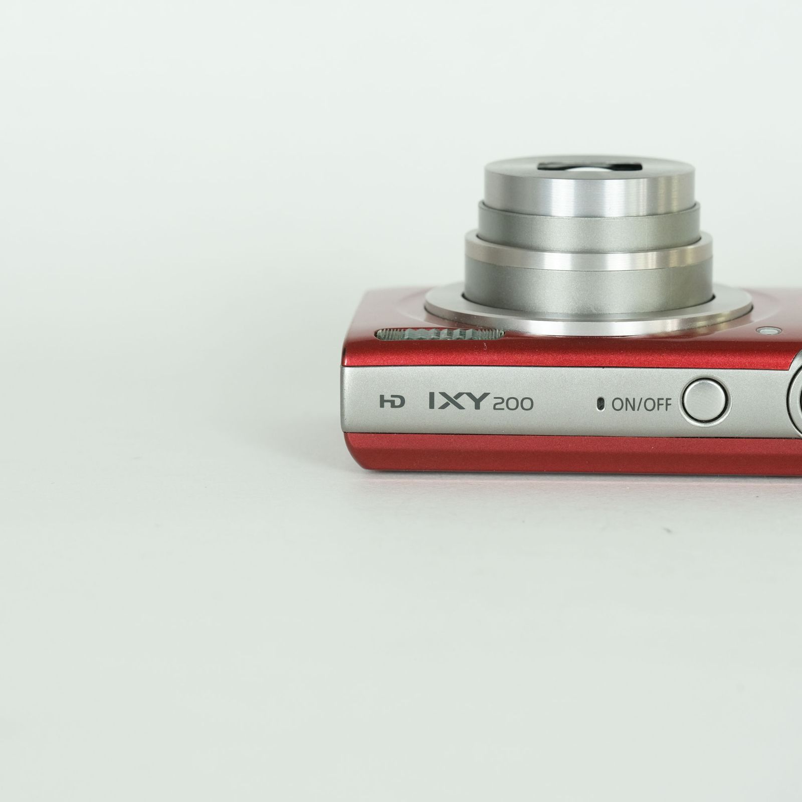 コンパクトデジタルカメラ