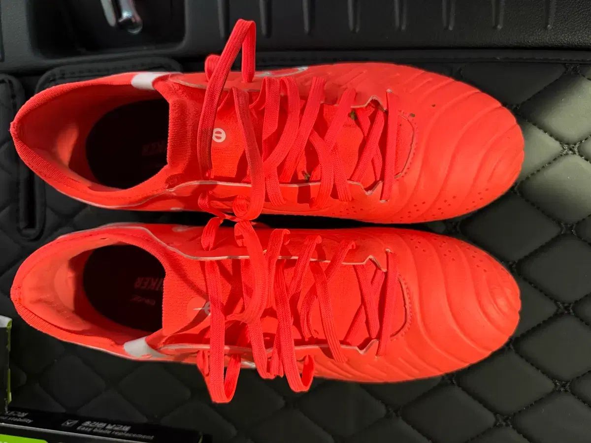 ナイキ ティエンポレジェンド10 プロTF 275