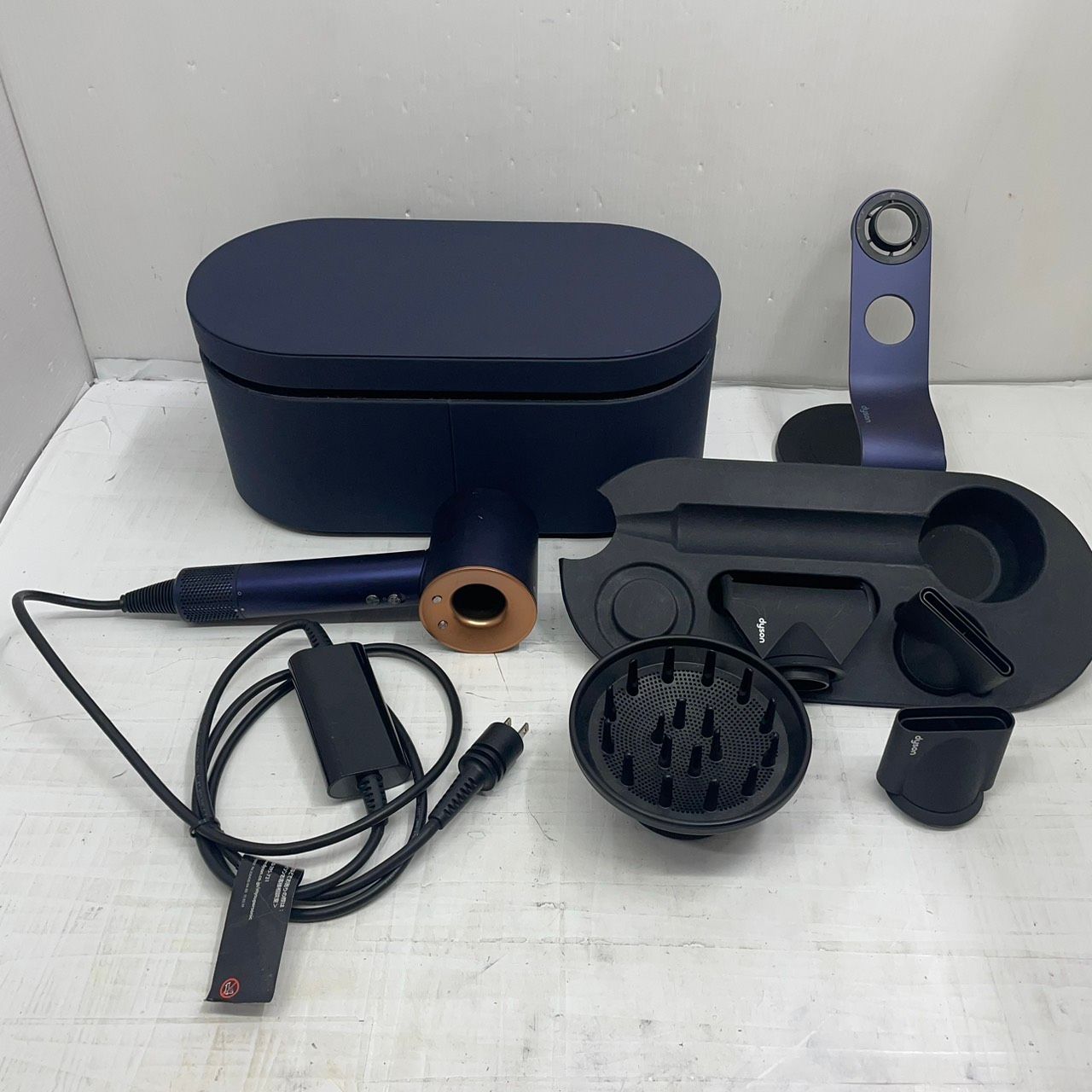 h10232 Dyson ダイソン Supersonic スーパーソニック HD08 - メルカリ