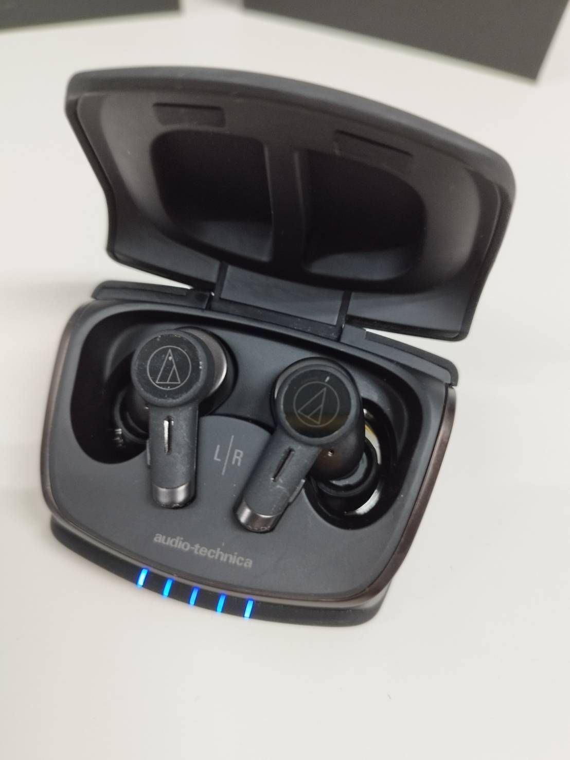 audio-technica ワイヤレスシステム ジャンク品 ジャンク】audio-technica ATH-TWX9/ワイヤレスイヤホン - メルカリ