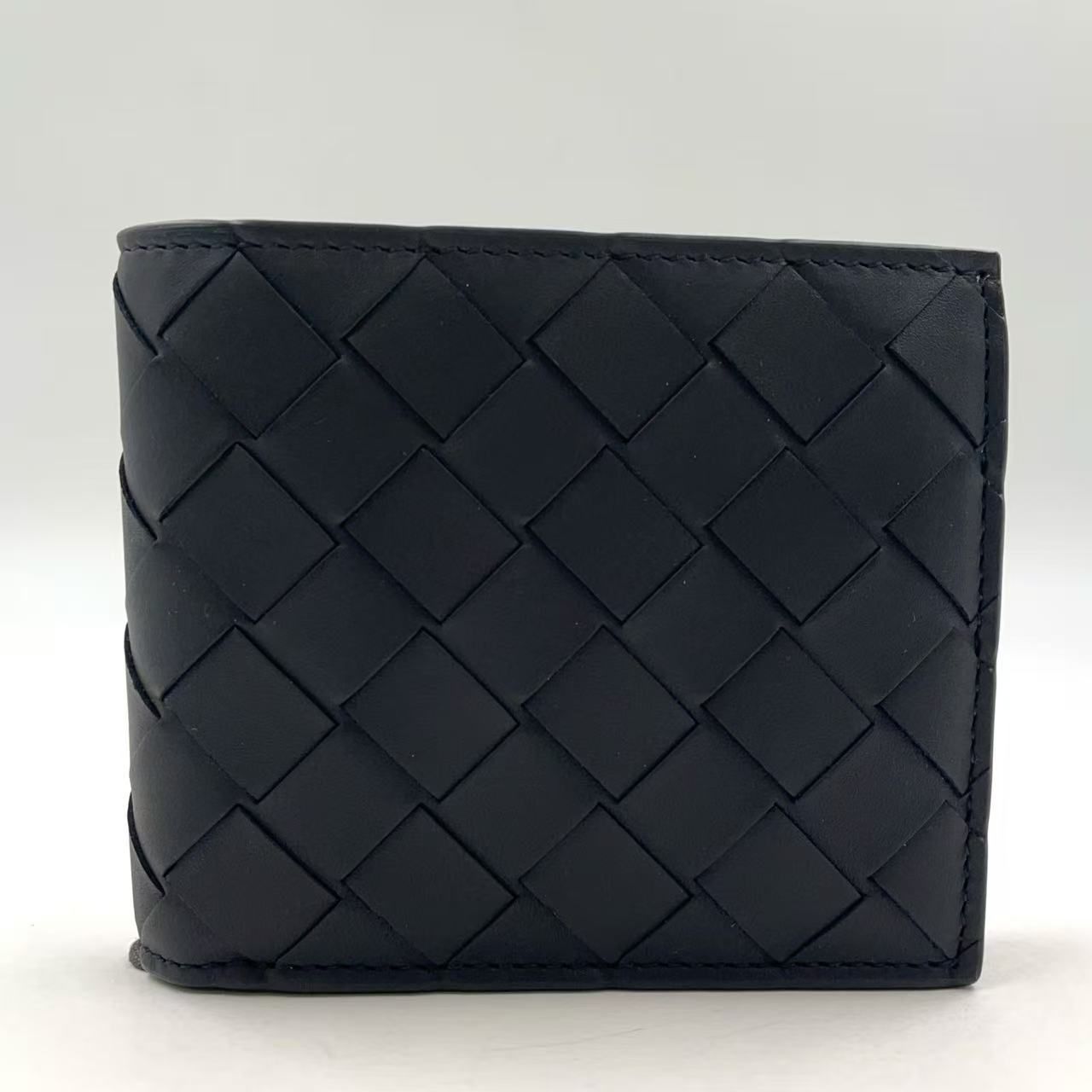 BOTTEGA VENETA イントレチャート二つ折り財布 レザー ブラック