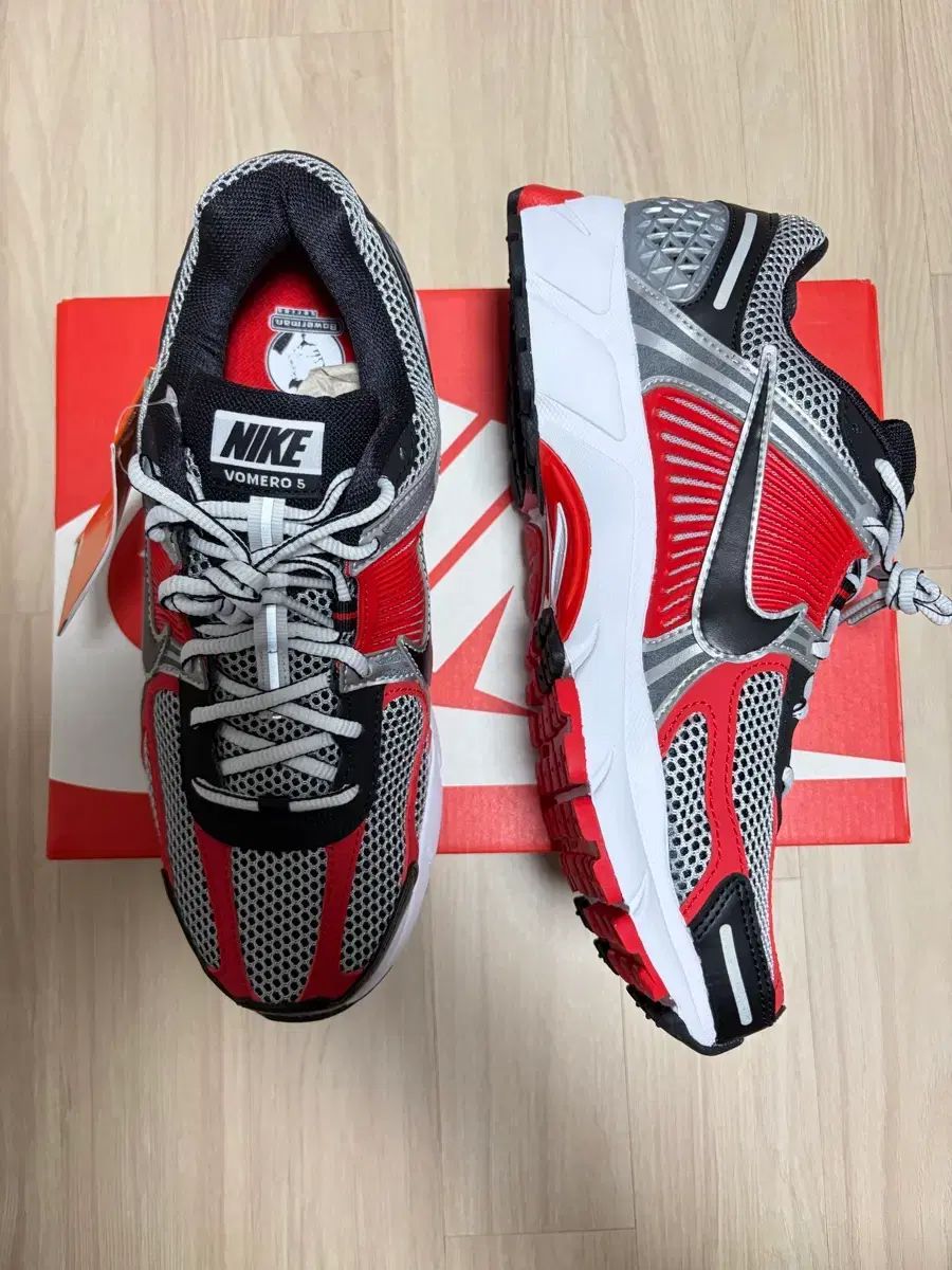 ナイキ ズーム ボメロ 5 レッド ブラック 280 mm