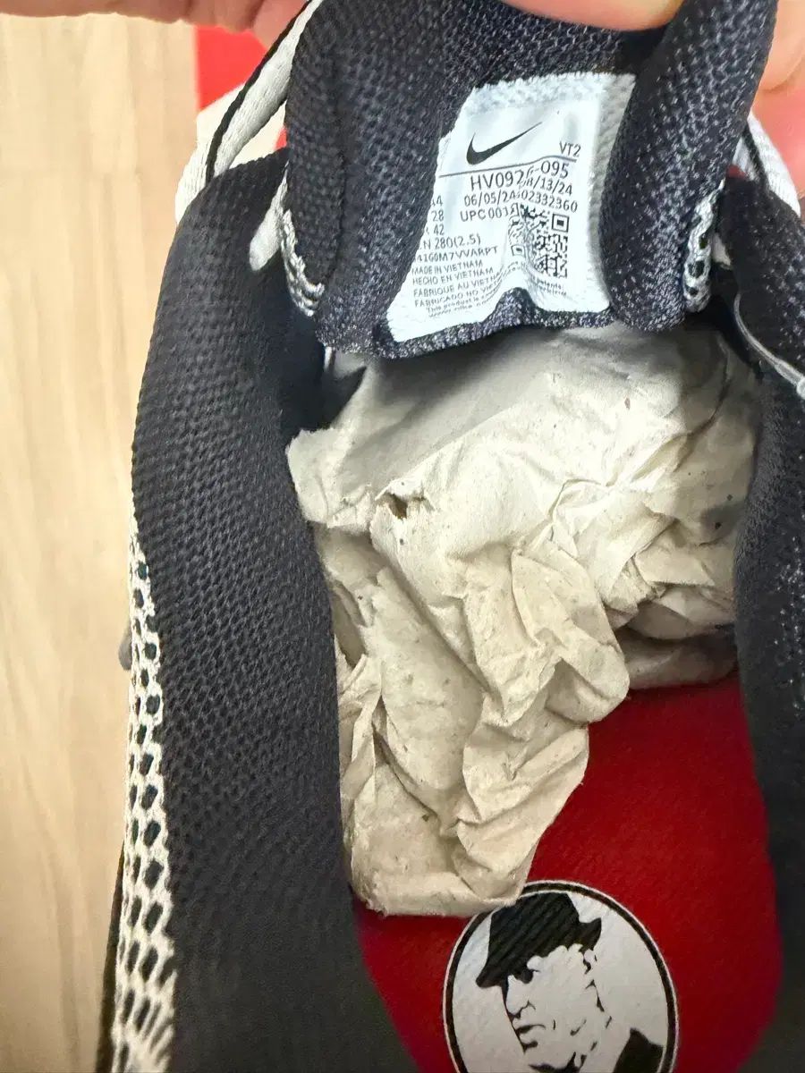  ナイキ ズーム ボメロ 5 レッド ブラック 280 mm 登山靴 トレッキングシューズ アウトドアシューズ