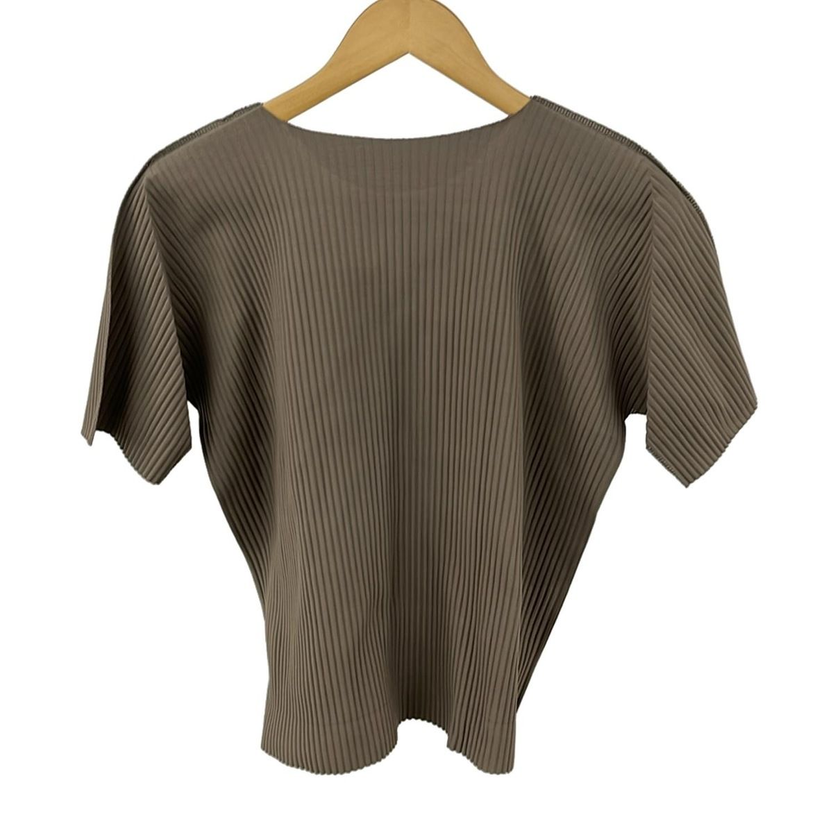 me ISSEY MIYAKE(ミー/イッセイミヤケ) 半袖カットソー レディース美品