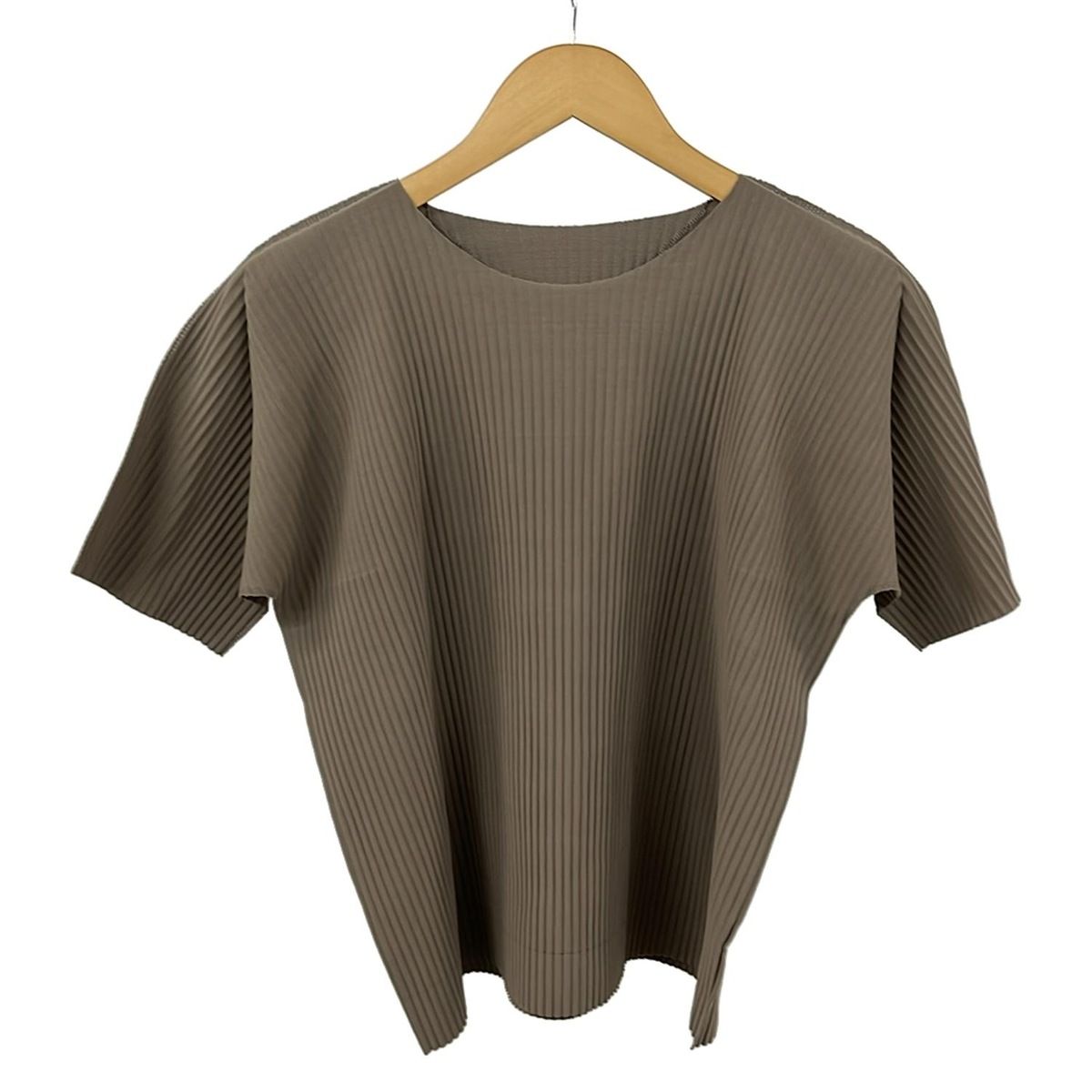 me ISSEY MIYAKE(ミー/イッセイミヤケ) 半袖カットソー レディース美品