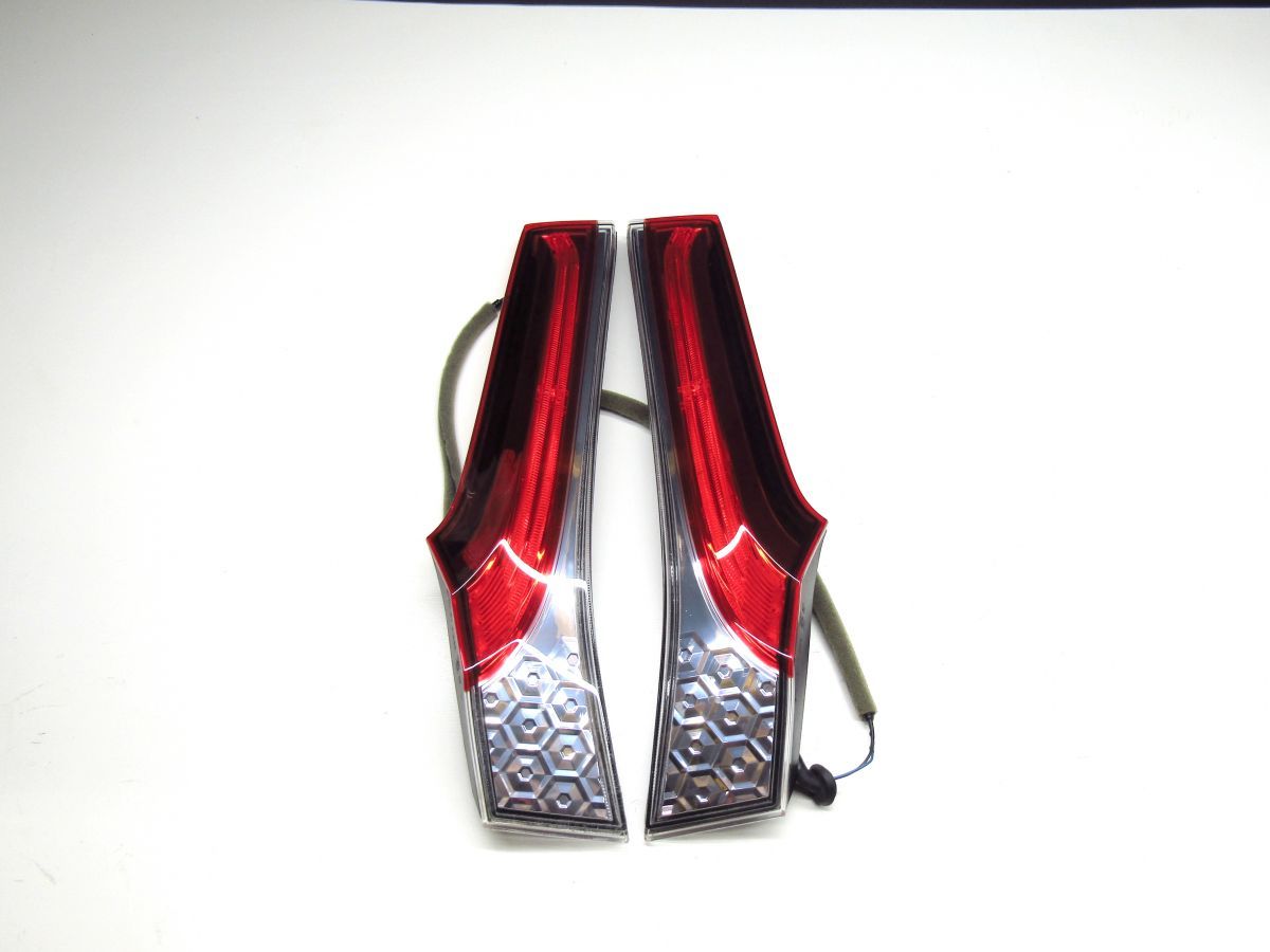 ホンダ GP5 フィット ハイブリッド 前期 純正 左右 テールランプ 4点