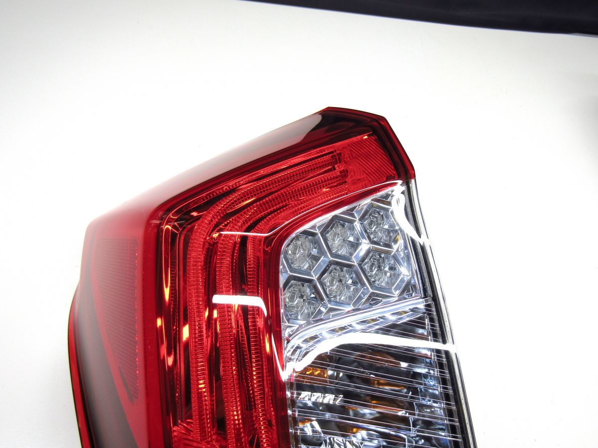 ホンダ GP5 フィット ハイブリッド 前期 純正 左右 テールランプ 4点