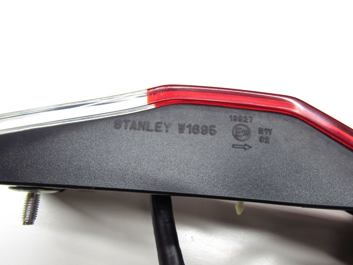 ホンダ GP5 フィット ハイブリッド 前期 純正 左右 テールランプ 4点