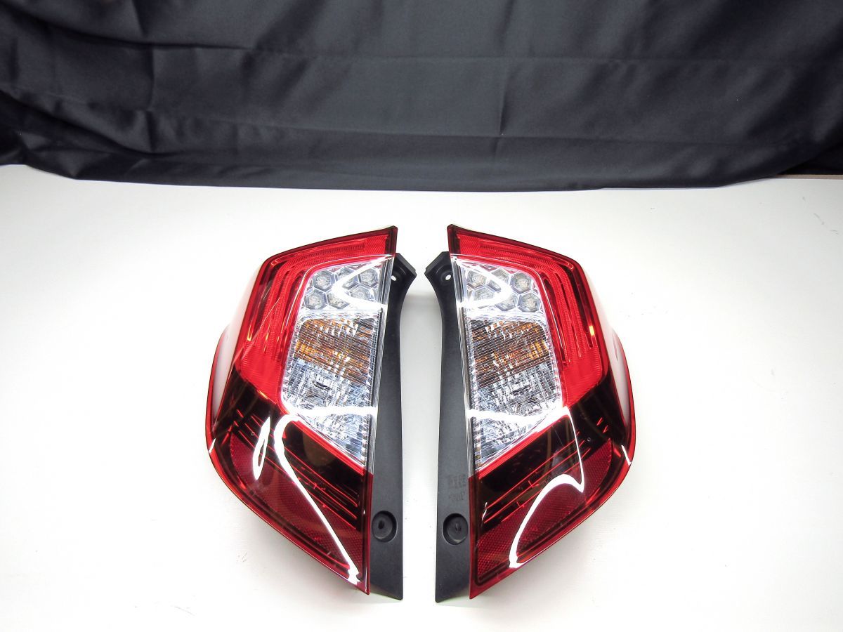 ホンダ GP5 フィット ハイブリッド 前期 純正 左右 テールランプ 4点