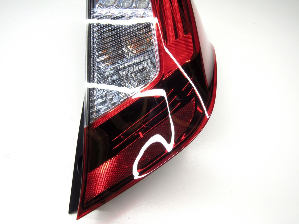 ホンダ GP5 フィット ハイブリッド 前期 純正 左右 テールランプ 4点