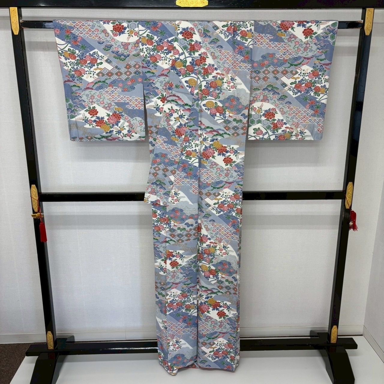 小紋 裄66 金彩 花唐草 松 素敵な染め 正絹 着物 MK-1960 - メルカリ