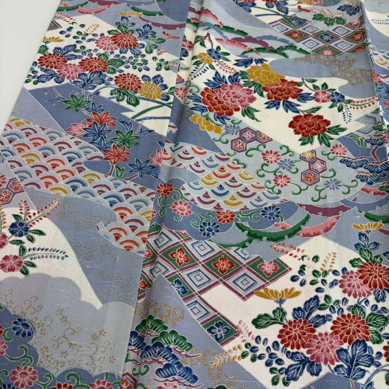 小紋 裄66 金彩 花唐草 松 素敵な染め 正絹 着物 MK-1960 - メルカリ