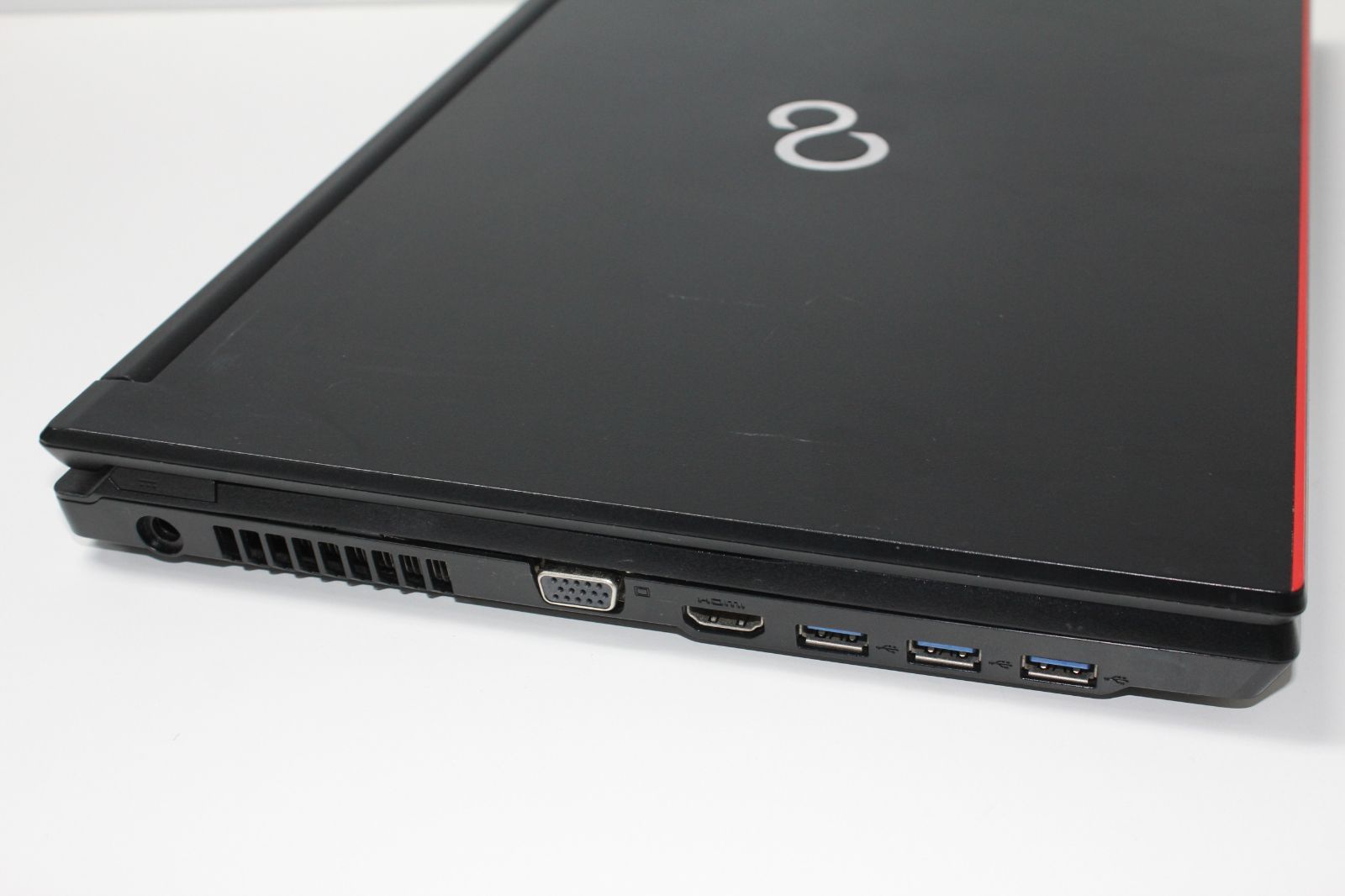 【美品】爆速　富士通ノートパソコン　A748/TX 中古ノートPC】富士通〈LIFEBOOK A748/TX〉Intel Core i3/SSD256GB