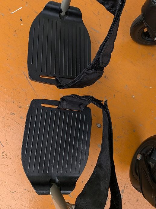 一部地域を除く パナソニック 介助式車椅子 ライクルR ノーパンクタイヤ 座幅40㎝ km-25-1203-14