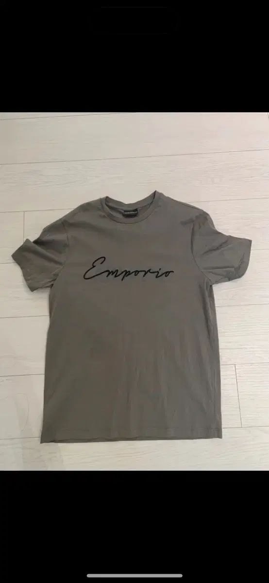 エンポリオアルマーニ グレー Tシャツ デパート