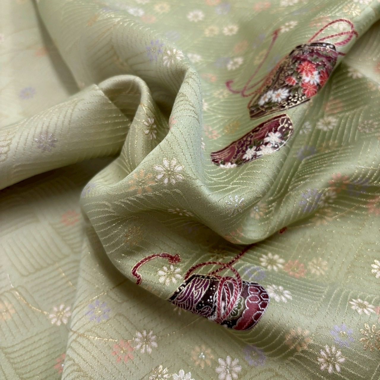 小紋 飛び柄 金彩の波 地紋 裄67.5 正絹 着物 MK-1962 - メルカリ