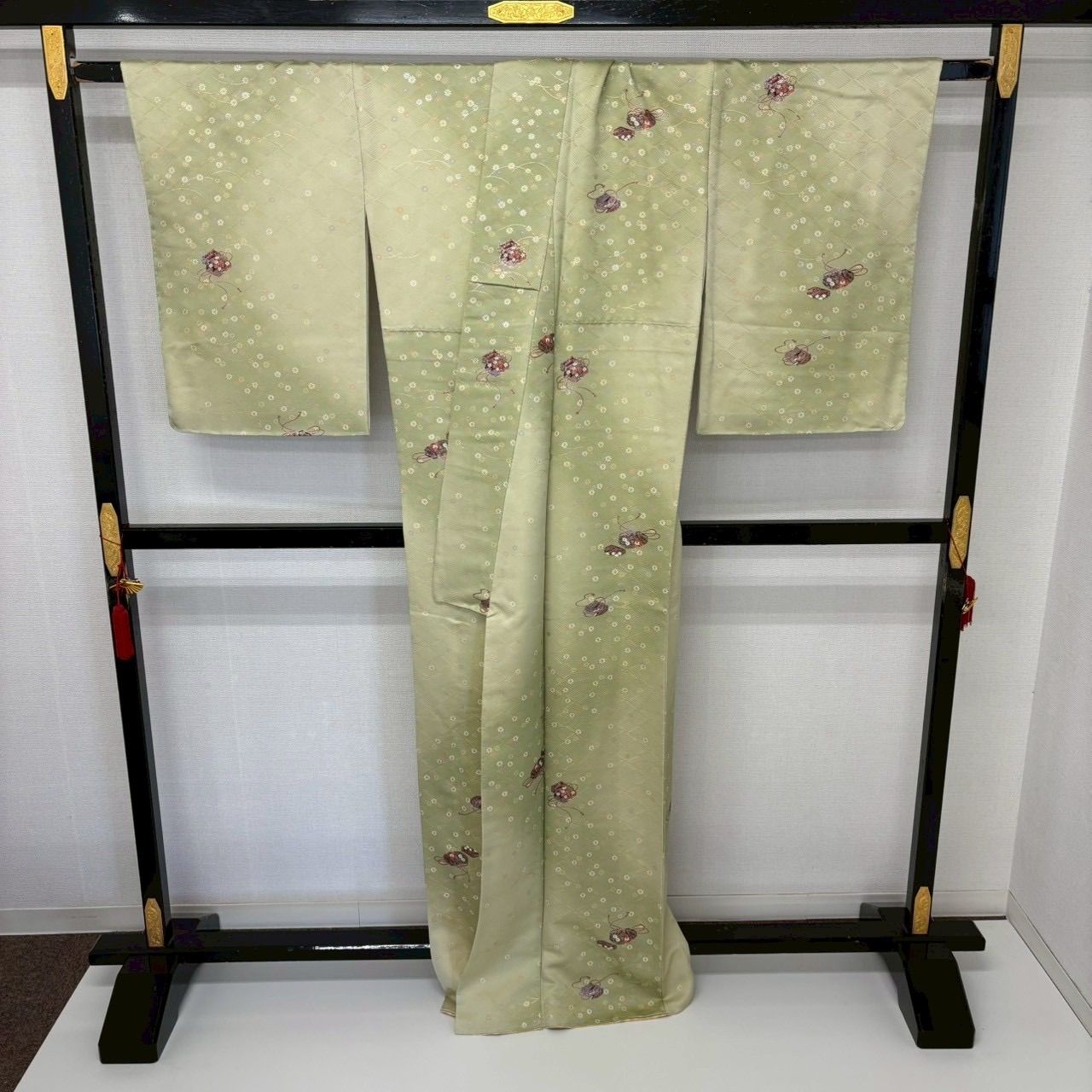 小紋 飛び柄 金彩の波 地紋 裄67.5 正絹 着物 MK-1962 - メルカリ