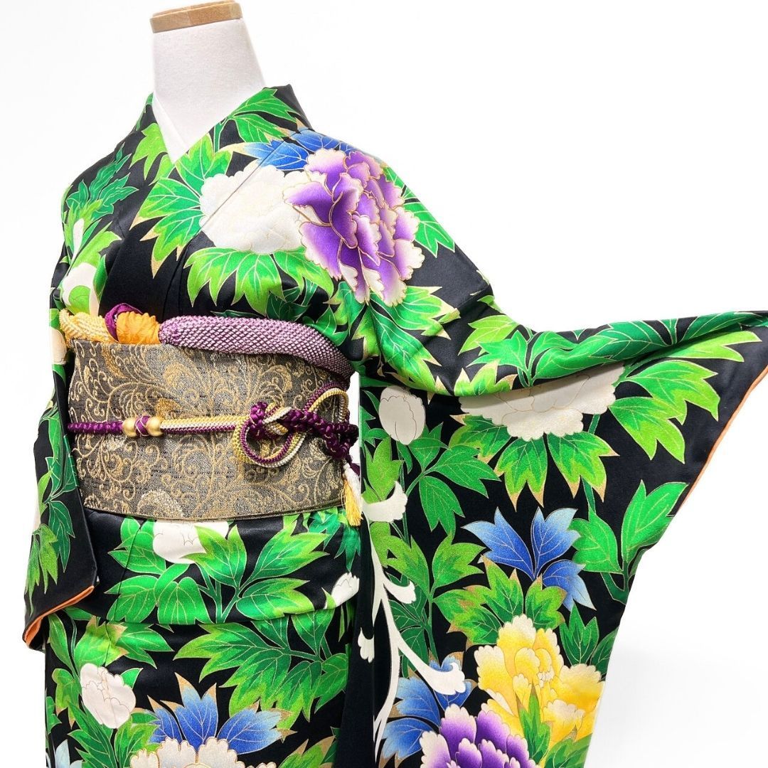 振袖 金彩 金駒刺繍 刺繍 牡丹 花模様 黒地 着物 121b p ms - メルカリ