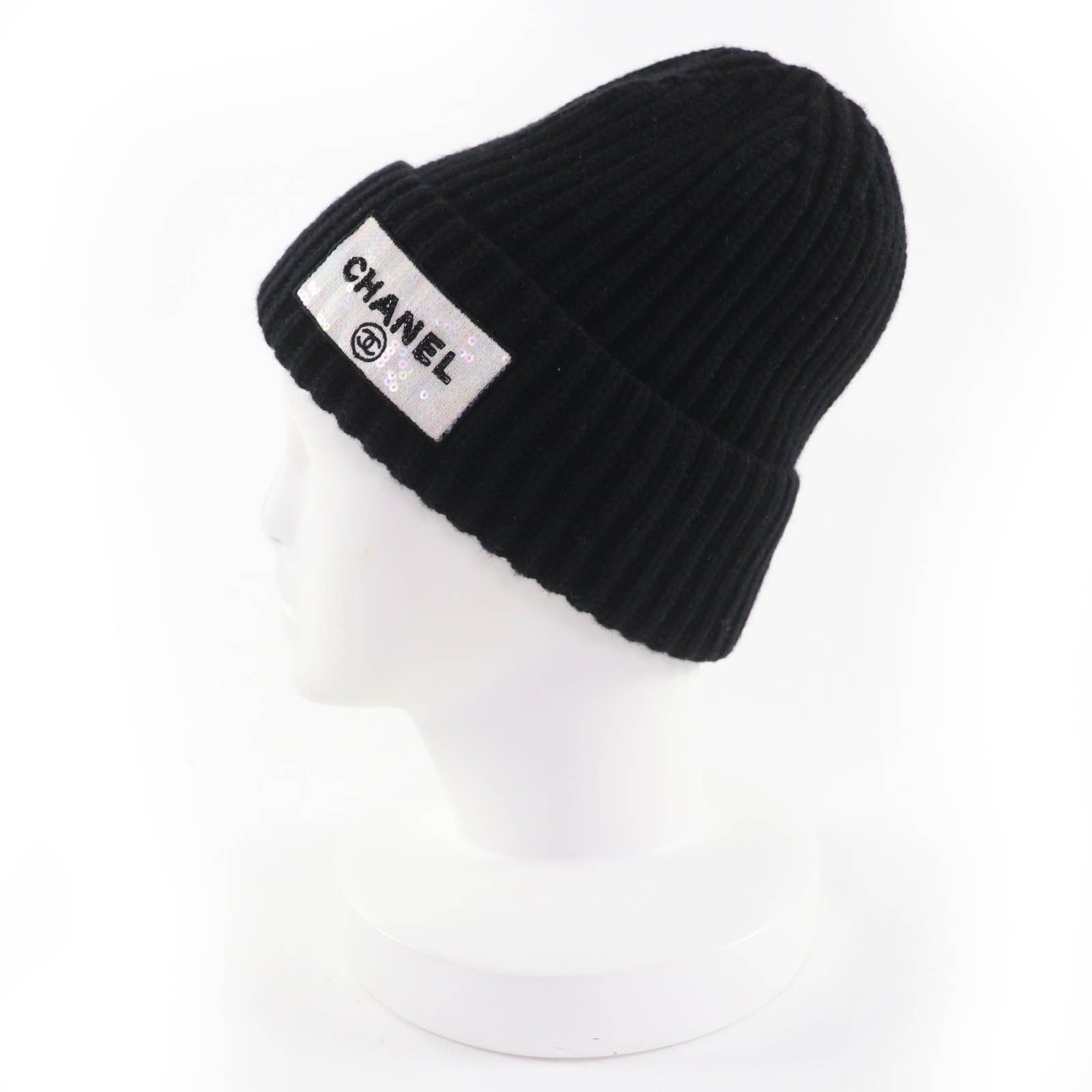 シャネル　ニット帽　海外正規品　新品 極美品☆CHANEL シャネル 23AW AA9553 カシミヤ100％ ロゴビーズ装飾