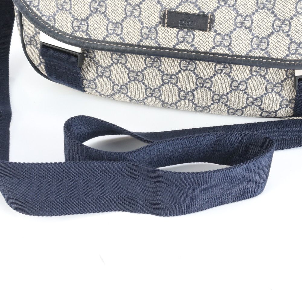 極美品 グッチ GG スプリーム 201732 レザー ショルダーバッグ 斜め