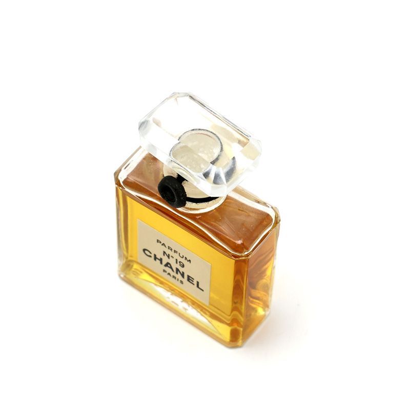楠本質店/元住吉】シャネル CHANEL No.19 パルファム 7ml 香水 ミニ